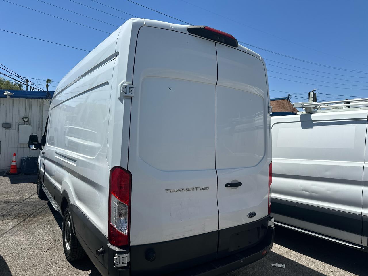 Ford Transit 250 Van High Roof w/Sliding Pass. 148-in. WB EL 2018