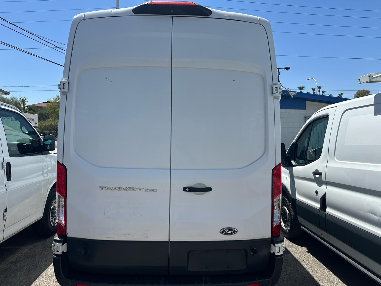 Ford Transit 250 Van High Roof w/Sliding Pass. 148-in. WB EL 2018