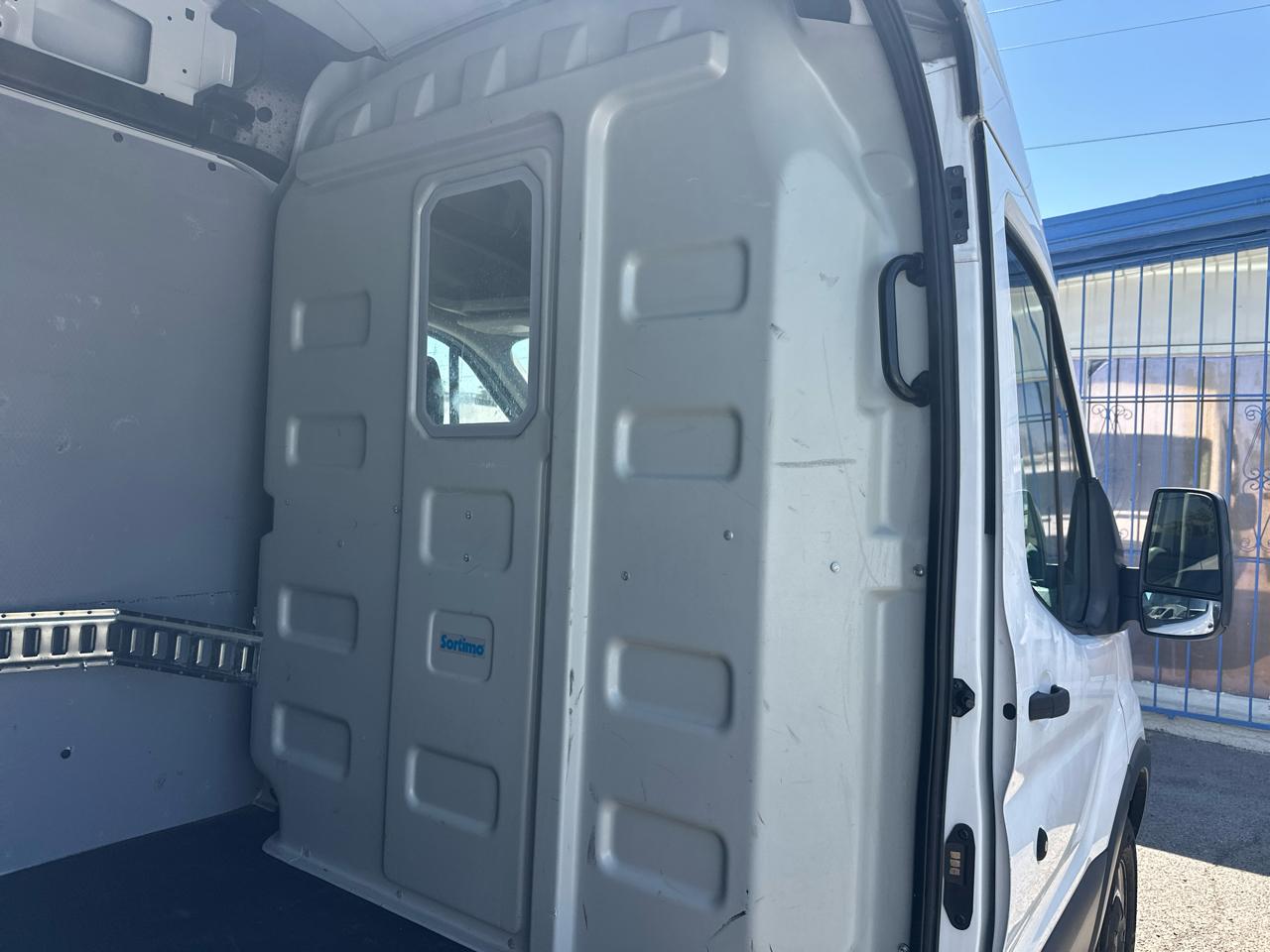 Ford Transit 250 Van High Roof w/Sliding Pass. 148-in. WB EL 2018
