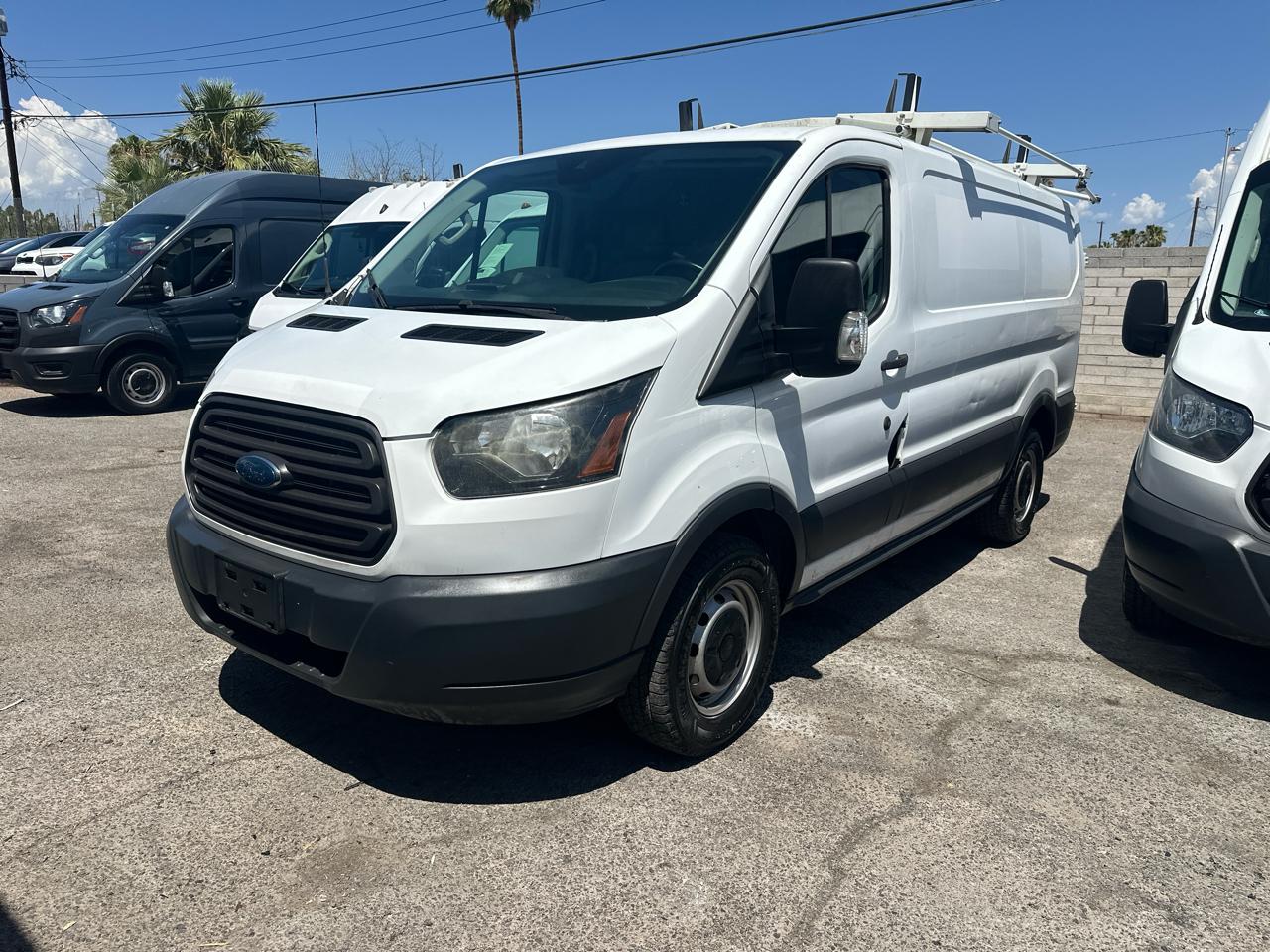 Ford Transit 250 Van Low Roof w/Sliding Pass. 130-in. WB 2017