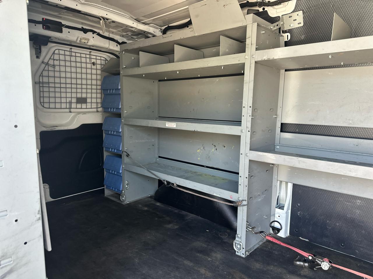 Ford Transit 250 Van Low Roof w/Sliding Pass. 130-in. WB 2017