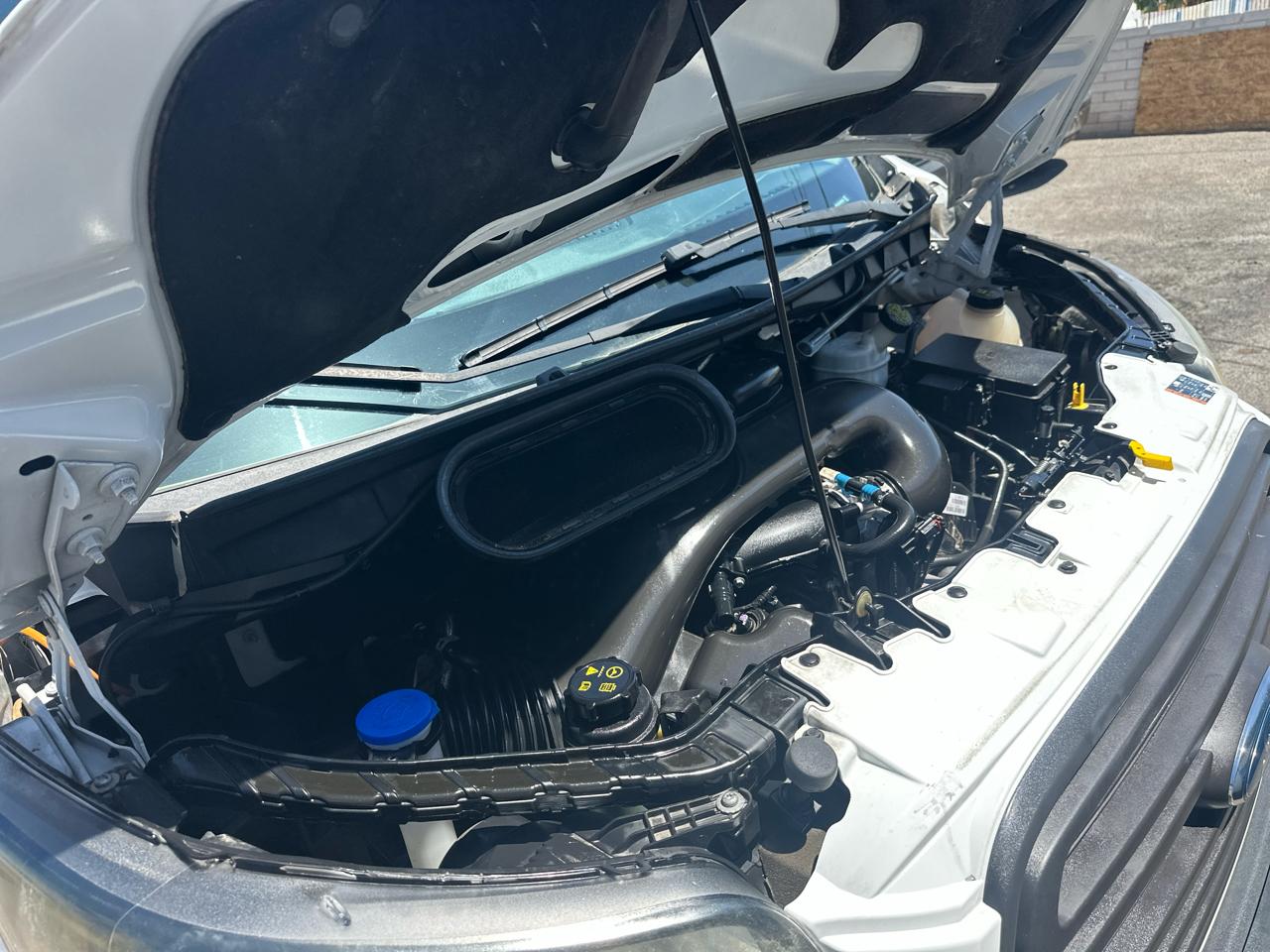 Ford Transit 250 Van Low Roof w/Sliding Pass. 130-in. WB 2017