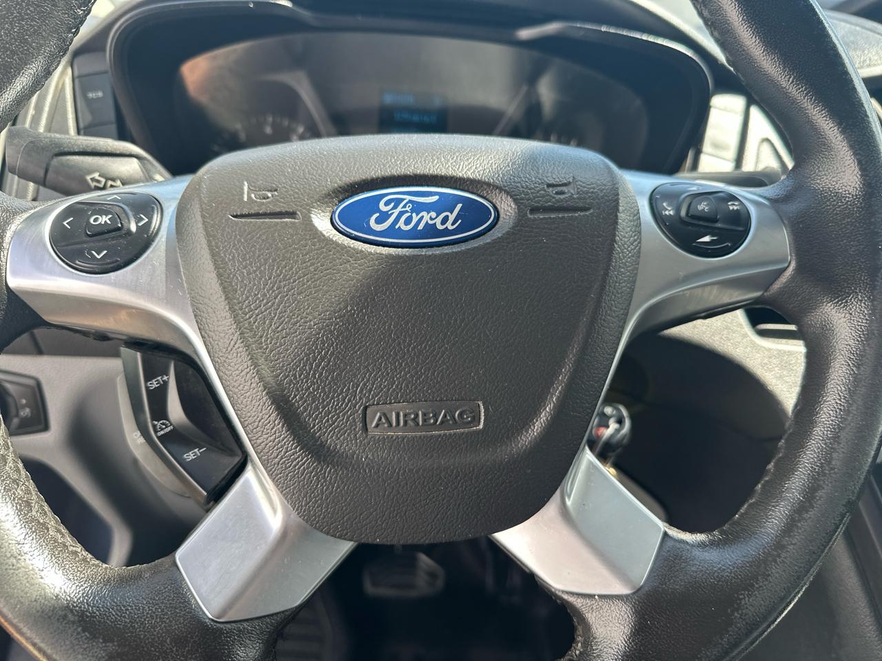 Ford Transit 250 Van Low Roof w/Sliding Pass. 130-in. WB 2017