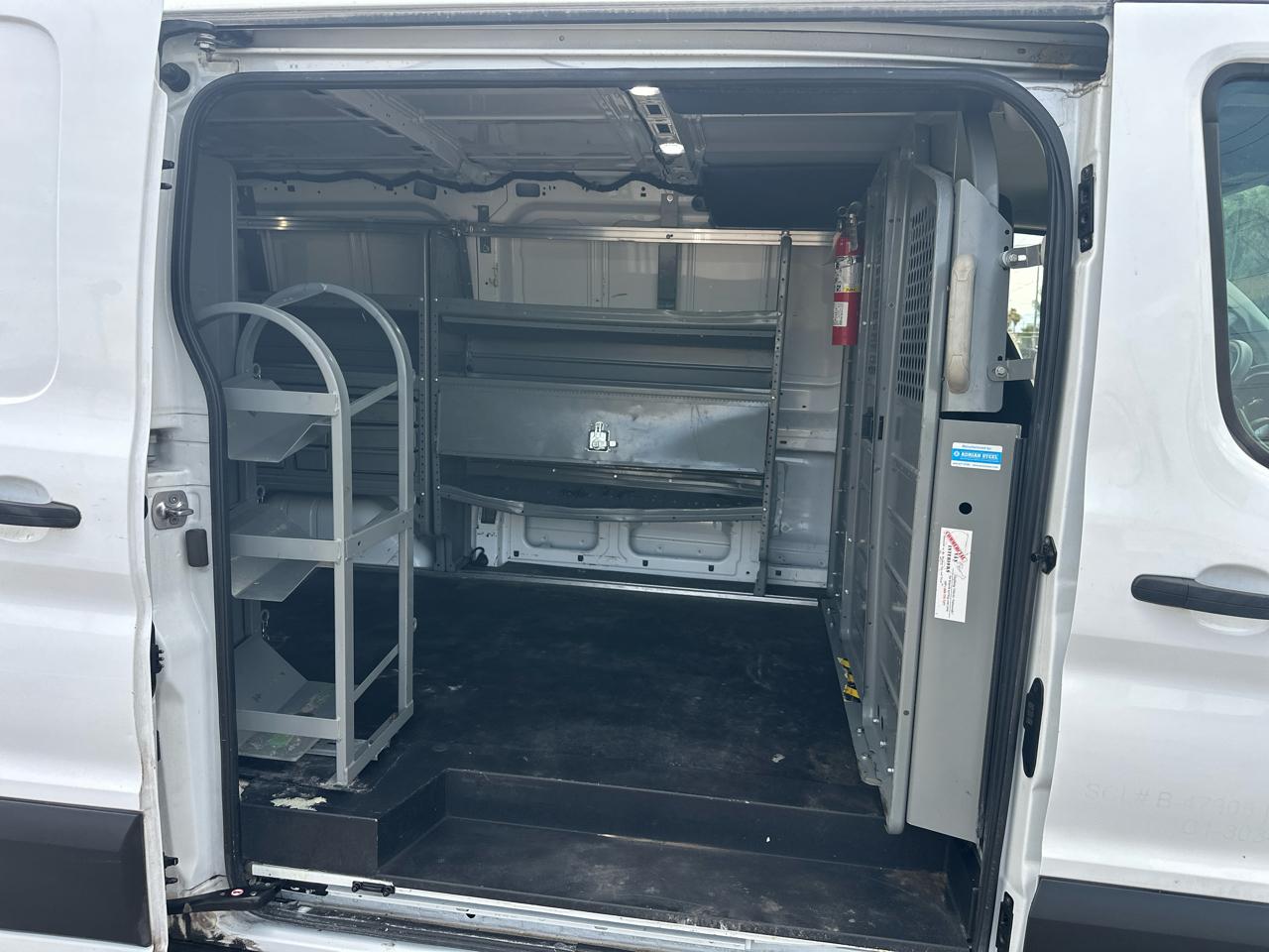 Ford Transit 250 Van Low Roof w/Sliding Pass. 130-in. WB 2020