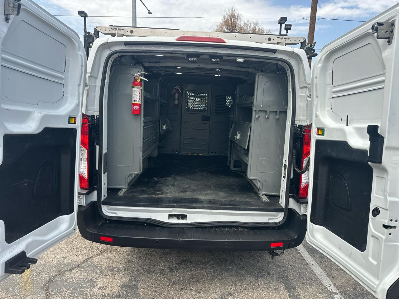 Ford Transit 250 Van Low Roof w/Sliding Pass. 130-in. WB 2020