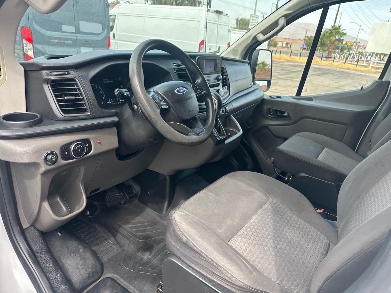 Ford Transit 250 Van Low Roof w/Sliding Pass. 130-in. WB 2020
