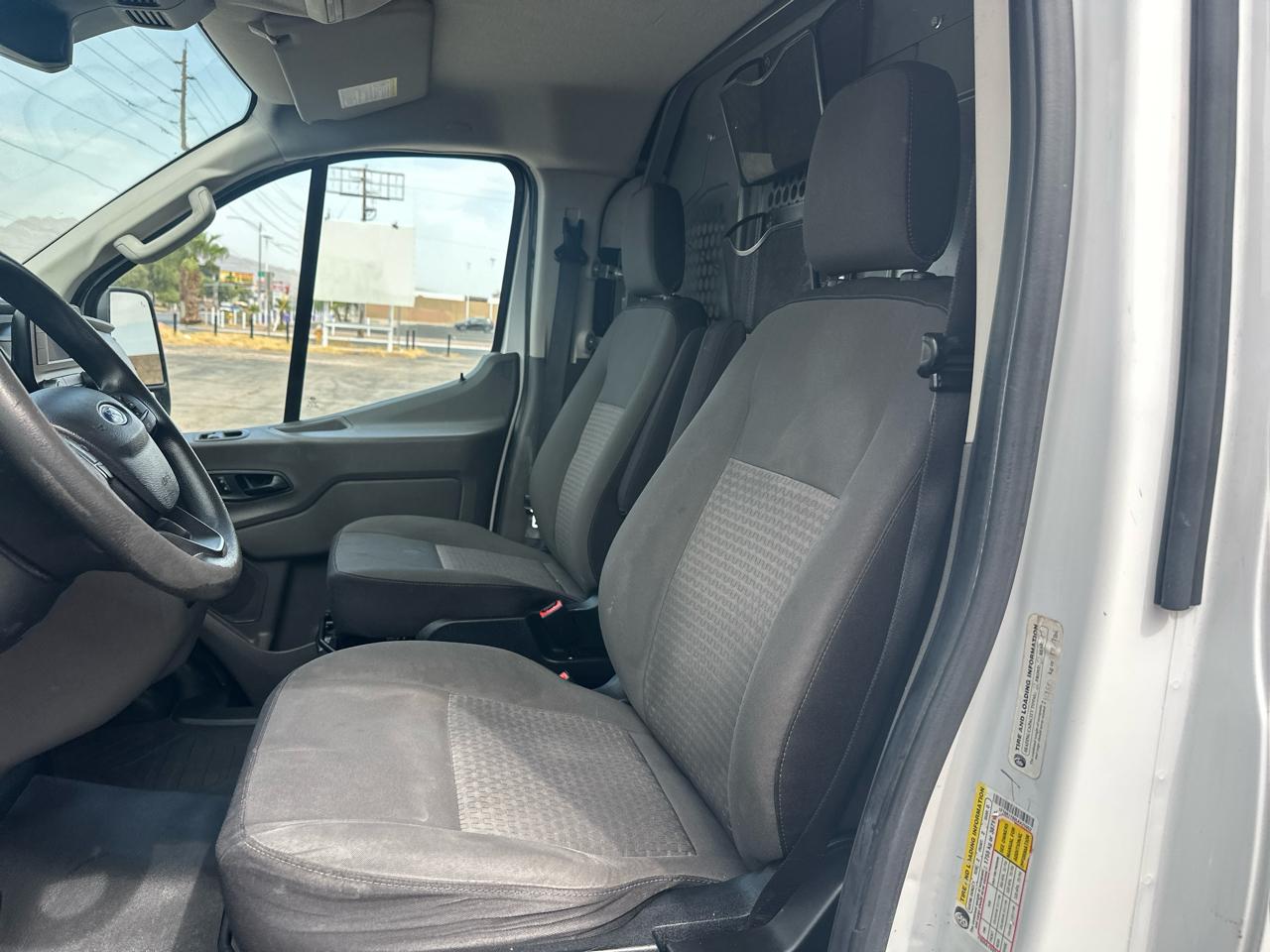 Ford Transit 250 Van Low Roof w/Sliding Pass. 130-in. WB 2020