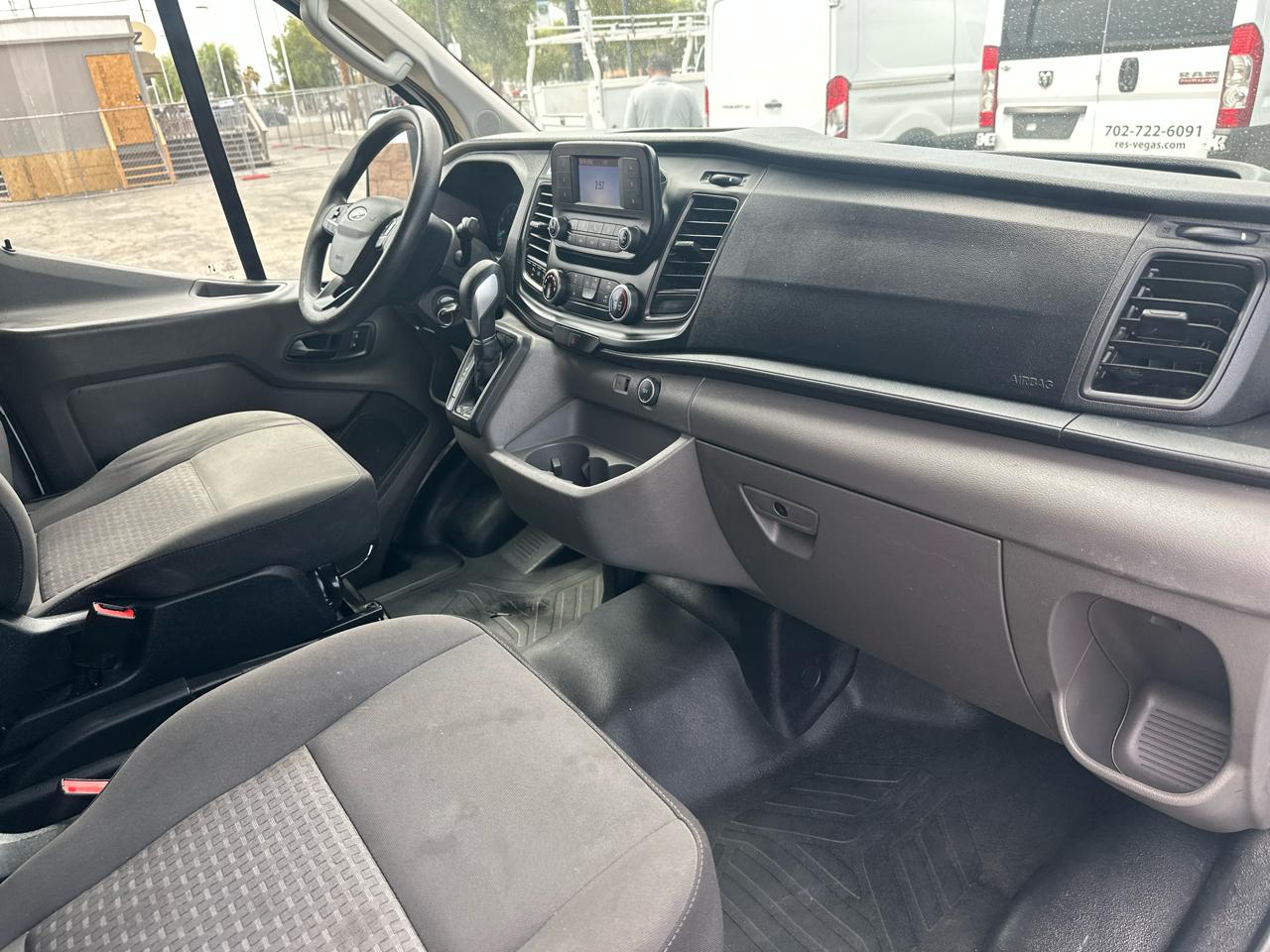 Ford Transit 250 Van Low Roof w/Sliding Pass. 130-in. WB 2020