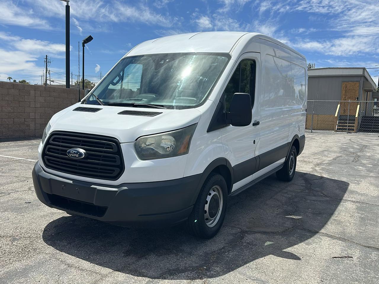 Ford Transit 150 Van Med. Roof w/Sliding Pass. 130-in. WB 2016