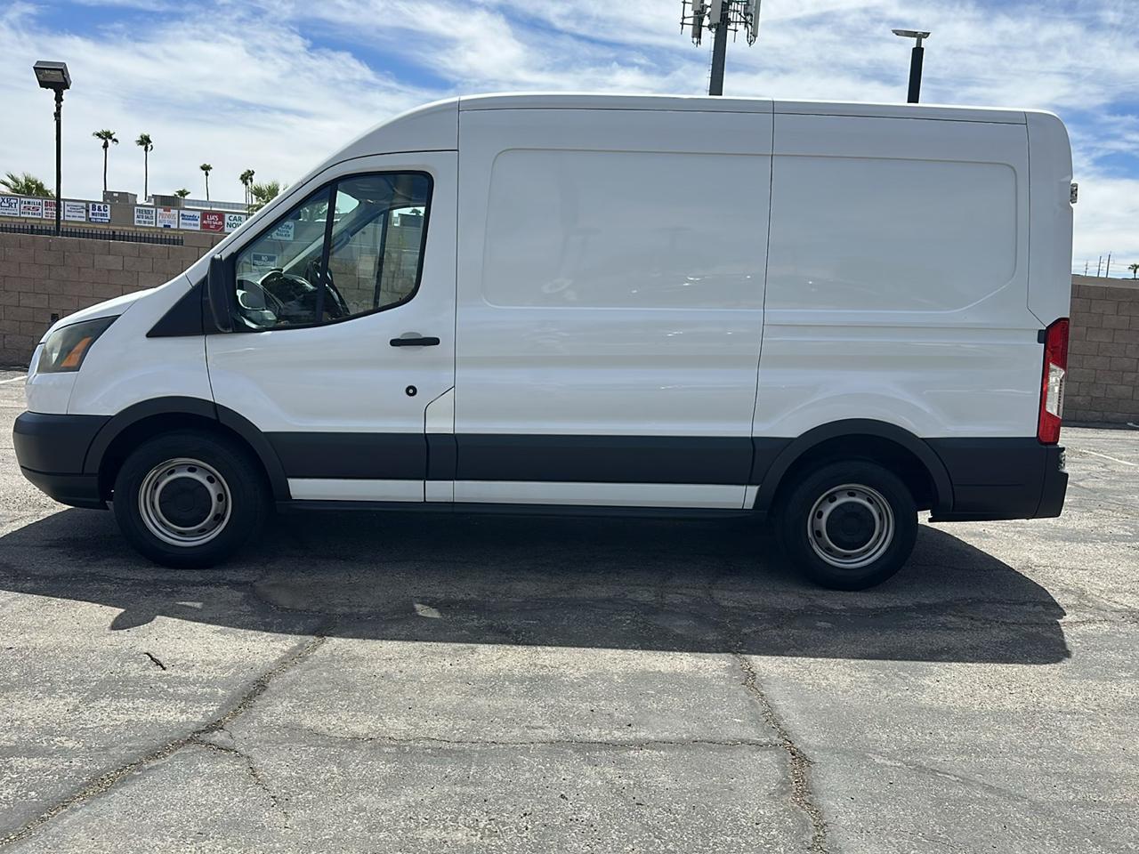 Ford Transit 150 Van Med. Roof w/Sliding Pass. 130-in. WB 2016