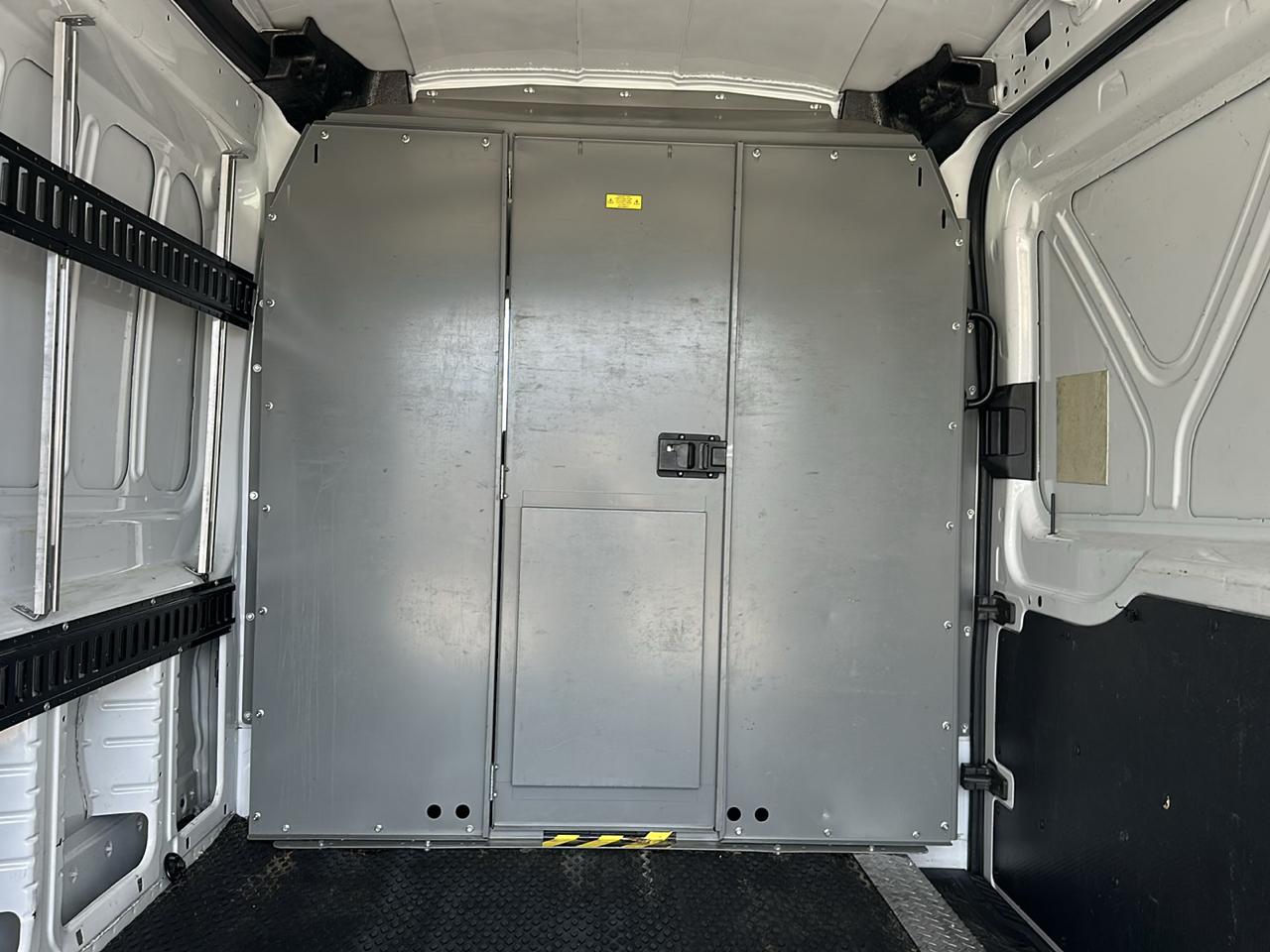 Ford Transit 150 Van Med. Roof w/Sliding Pass. 130-in. WB 2016