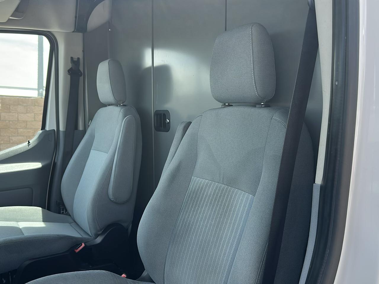 Ford Transit 150 Van Med. Roof w/Sliding Pass. 130-in. WB 2016