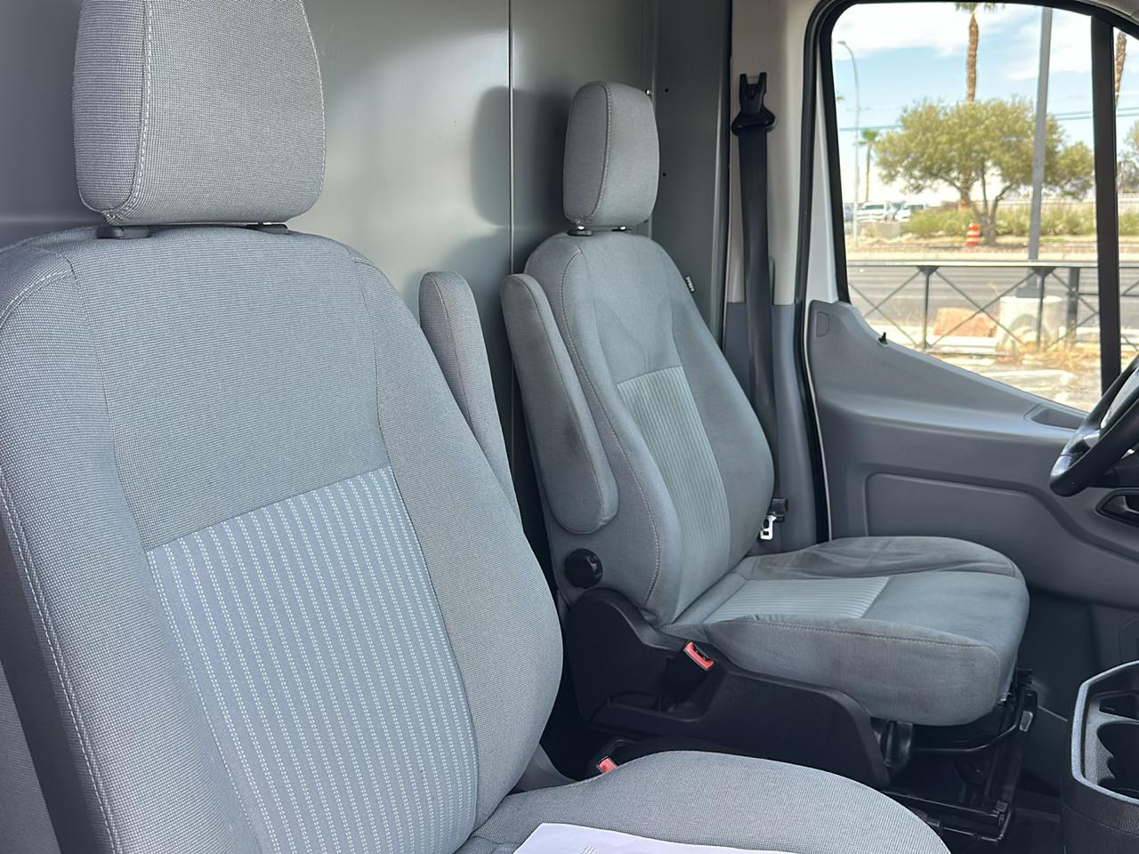 Ford Transit 150 Van Med. Roof w/Sliding Pass. 130-in. WB 2016