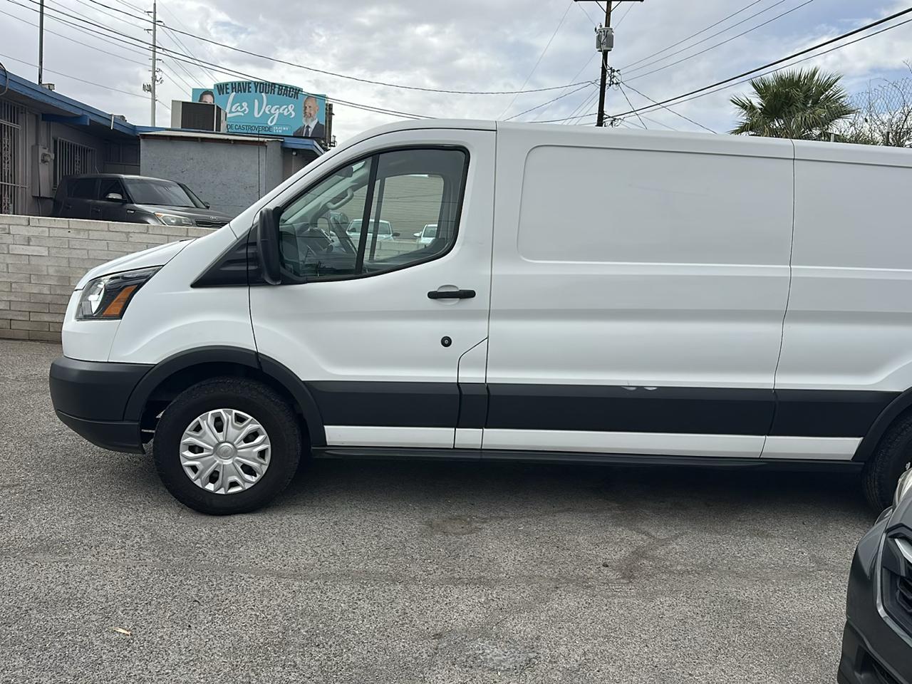 Ford Transit 150 Van Low Roof w/Sliding Pass. 148-in. WB 2018