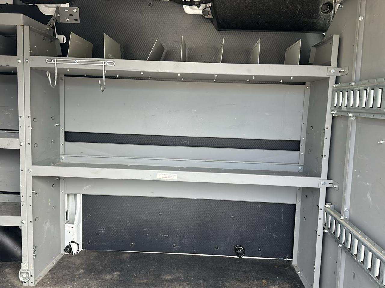 Ford Transit 250 Van Low Roof w/Sliding Pass. 130-in. WB 2017