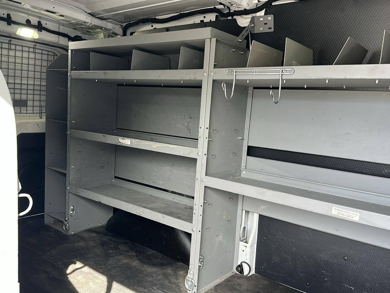 Ford Transit 250 Van Low Roof w/Sliding Pass. 130-in. WB 2017