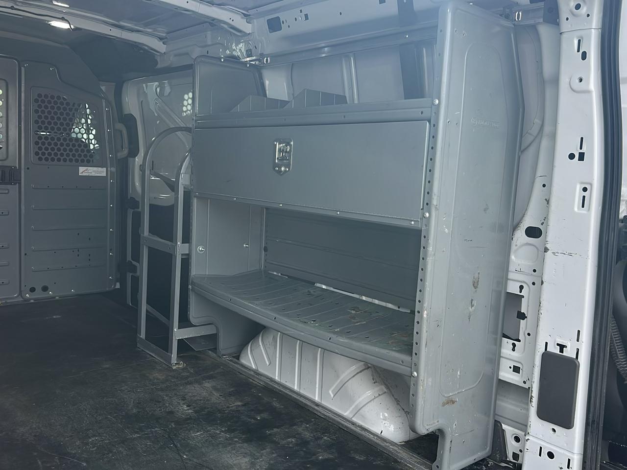 Ford Transit 250 Van Low Roof w/Sliding Pass. 130-in. WB 2020