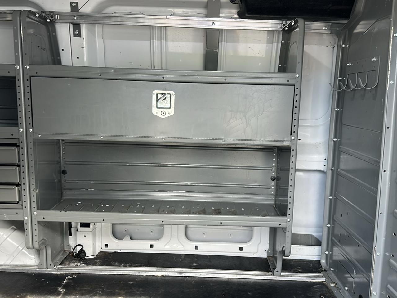 Ford Transit 250 Van Low Roof w/Sliding Pass. 130-in. WB 2020