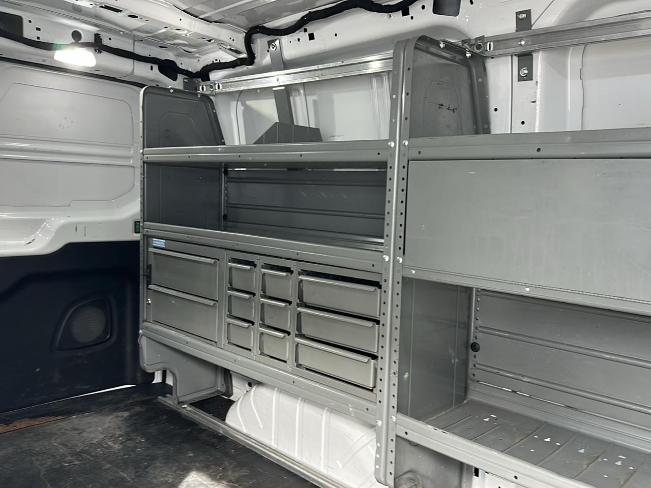 Ford Transit 250 Van Low Roof w/Sliding Pass. 130-in. WB 2020