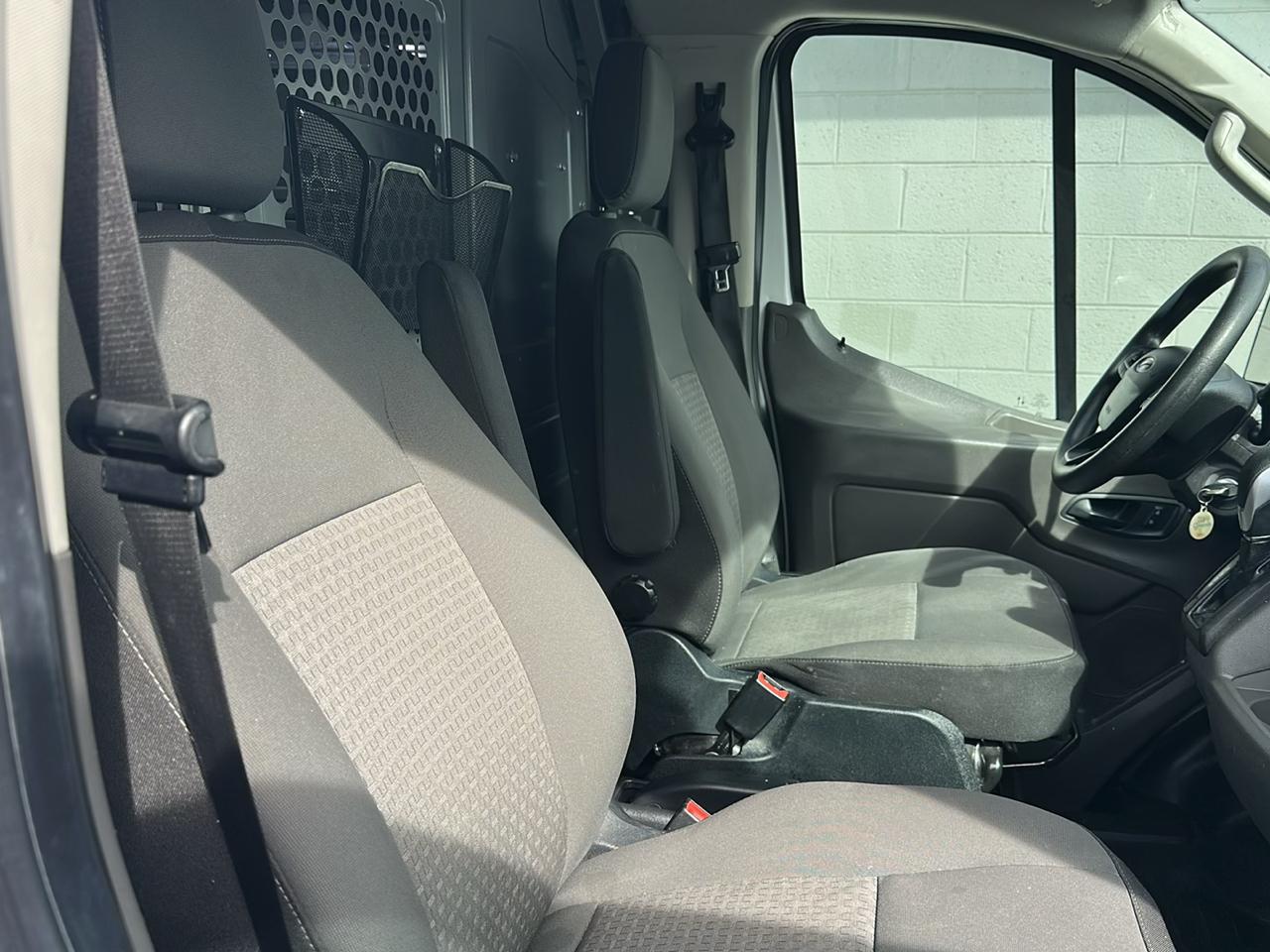 Ford Transit 250 Van Low Roof w/Sliding Pass. 130-in. WB 2020