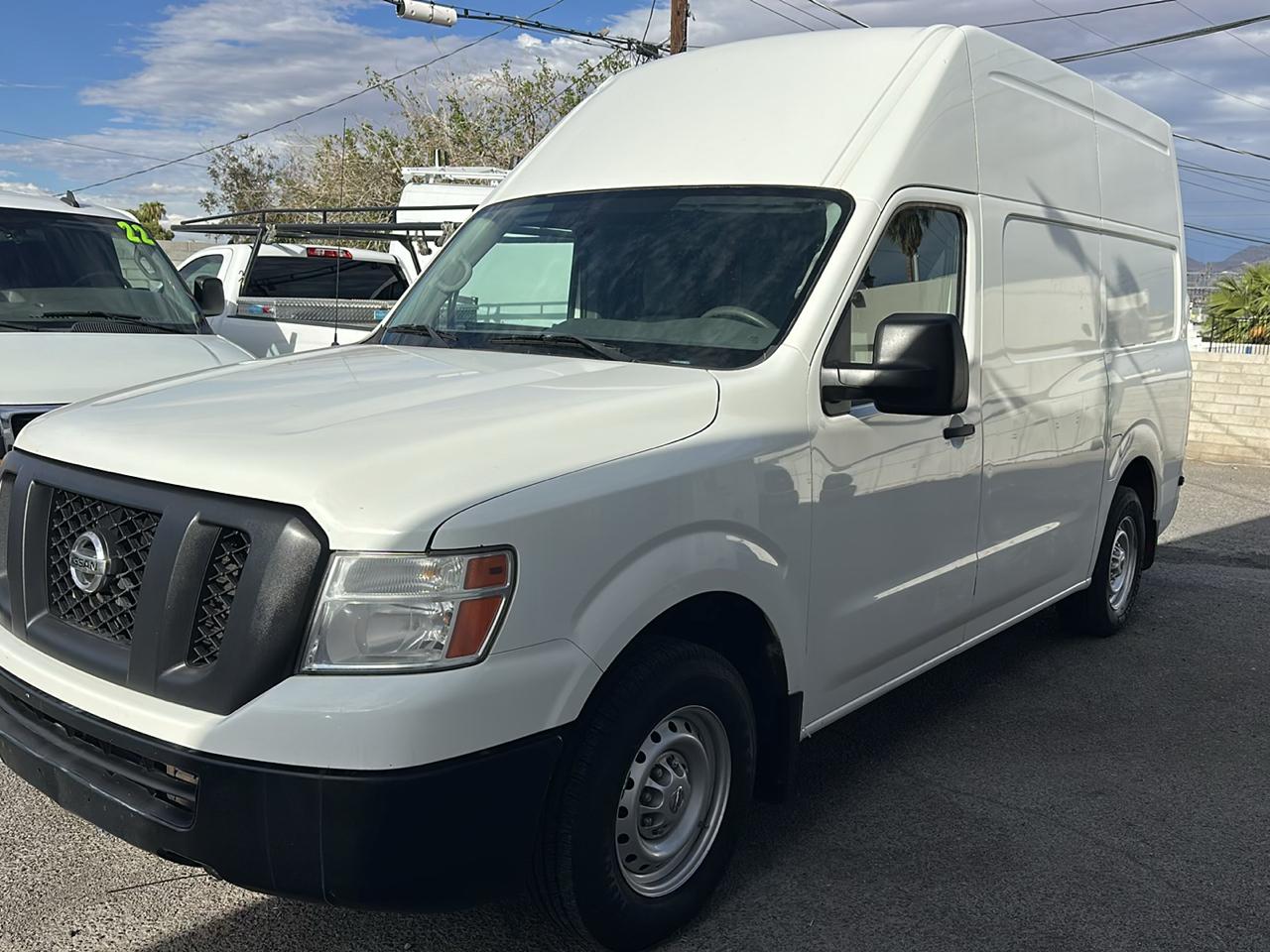 Nissan NV Cargo 2500 HD S V6 High Roof 2016