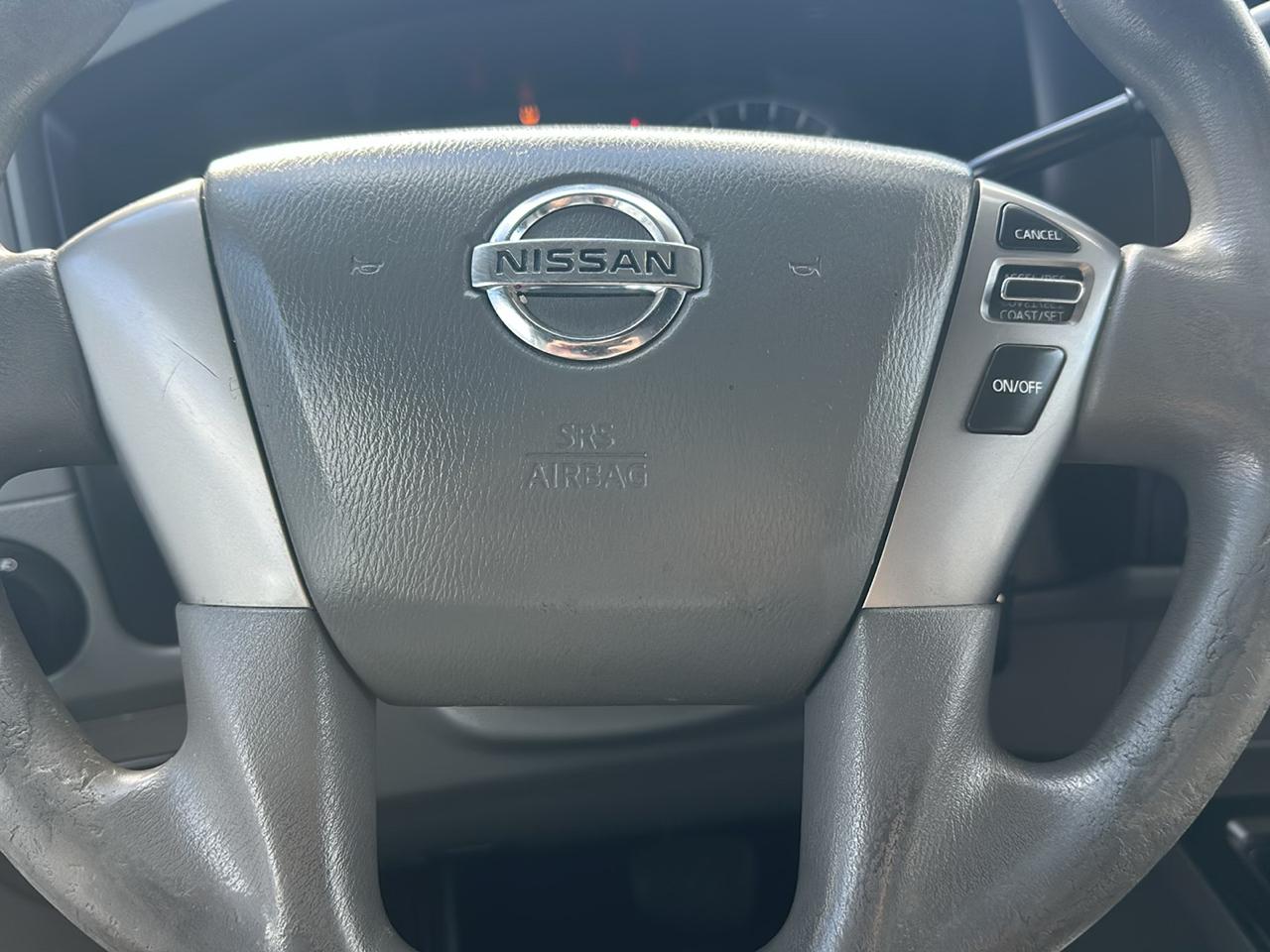 Nissan NV Cargo 2500 HD S V6 High Roof 2016