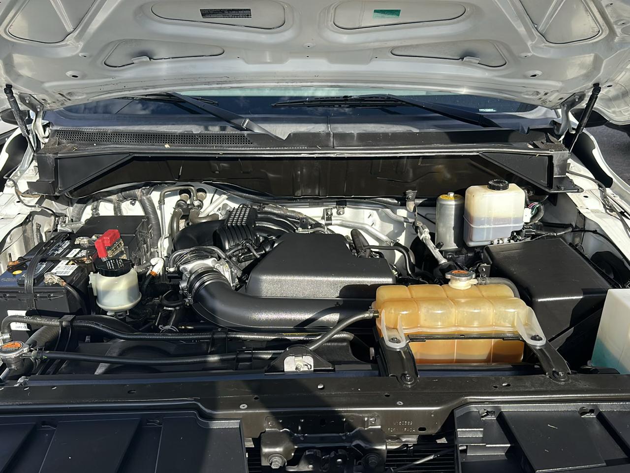 Nissan NV Cargo 2500 HD S V6 High Roof 2016