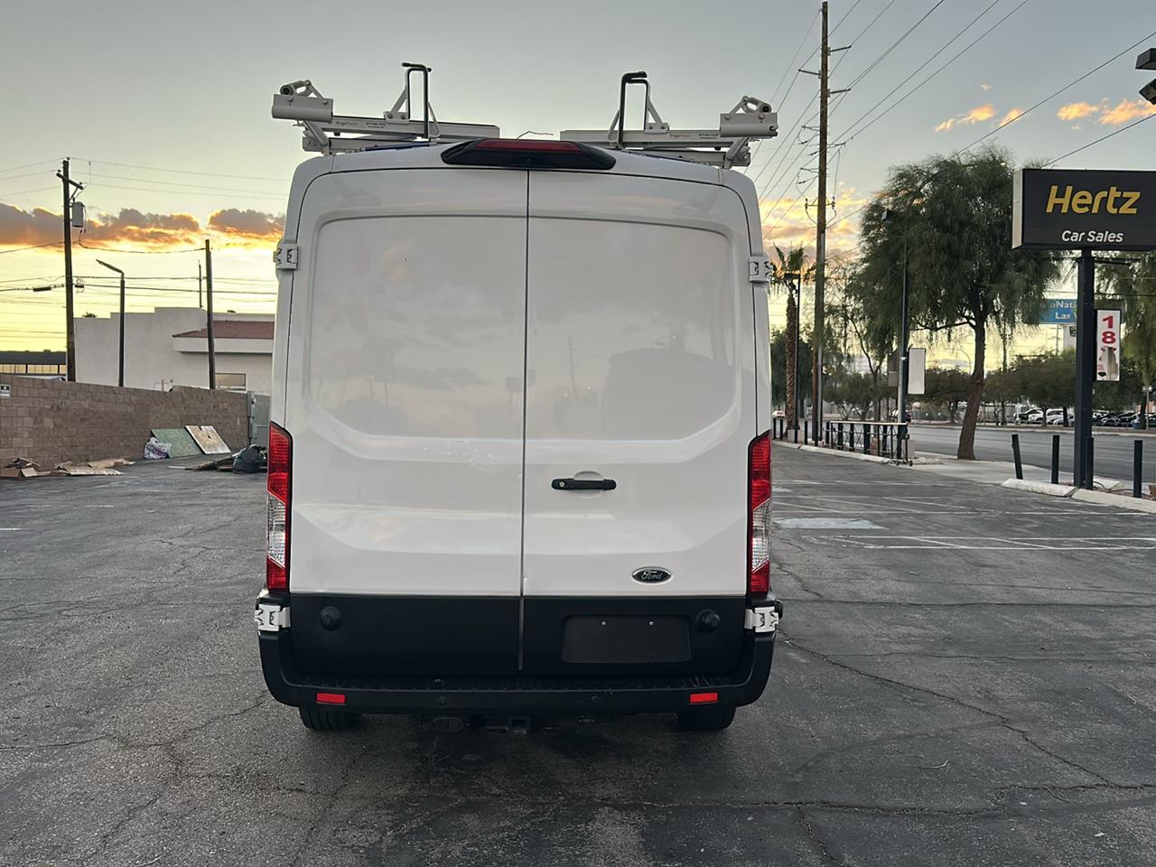 Ford Transit 350 Van Med. Roof w/Sliding Pass. 148-in. WB 2019