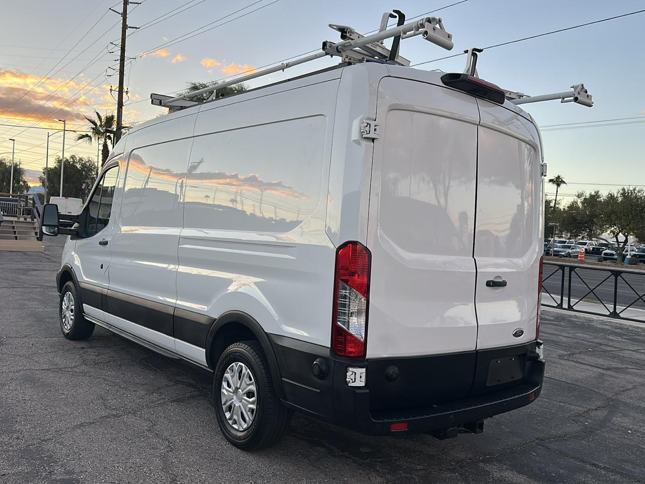 Ford Transit 350 Van Med. Roof w/Sliding Pass. 148-in. WB 2019