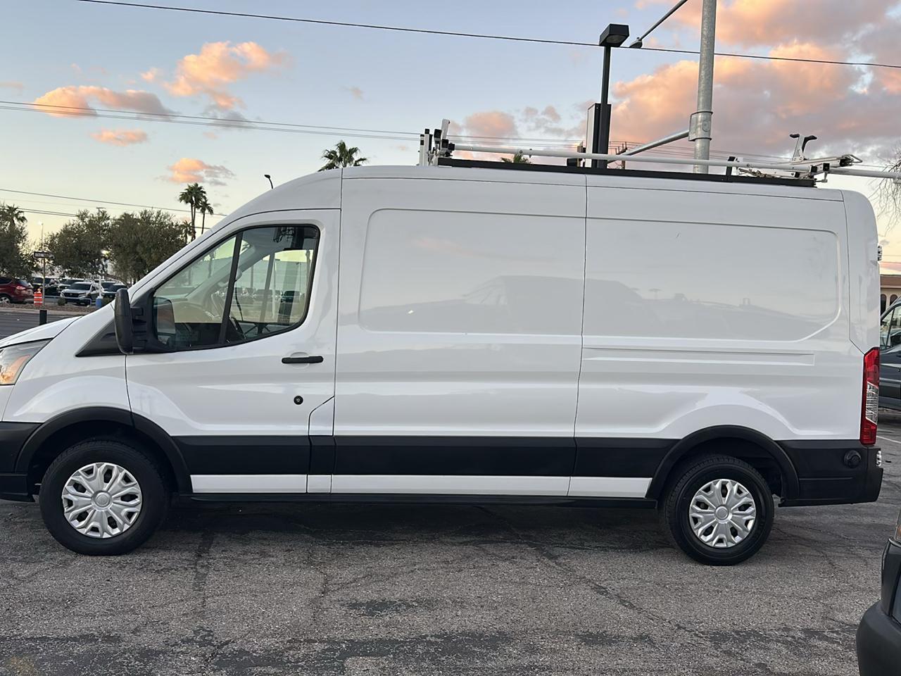 Ford Transit 350 Van Med. Roof w/Sliding Pass. 148-in. WB 2019