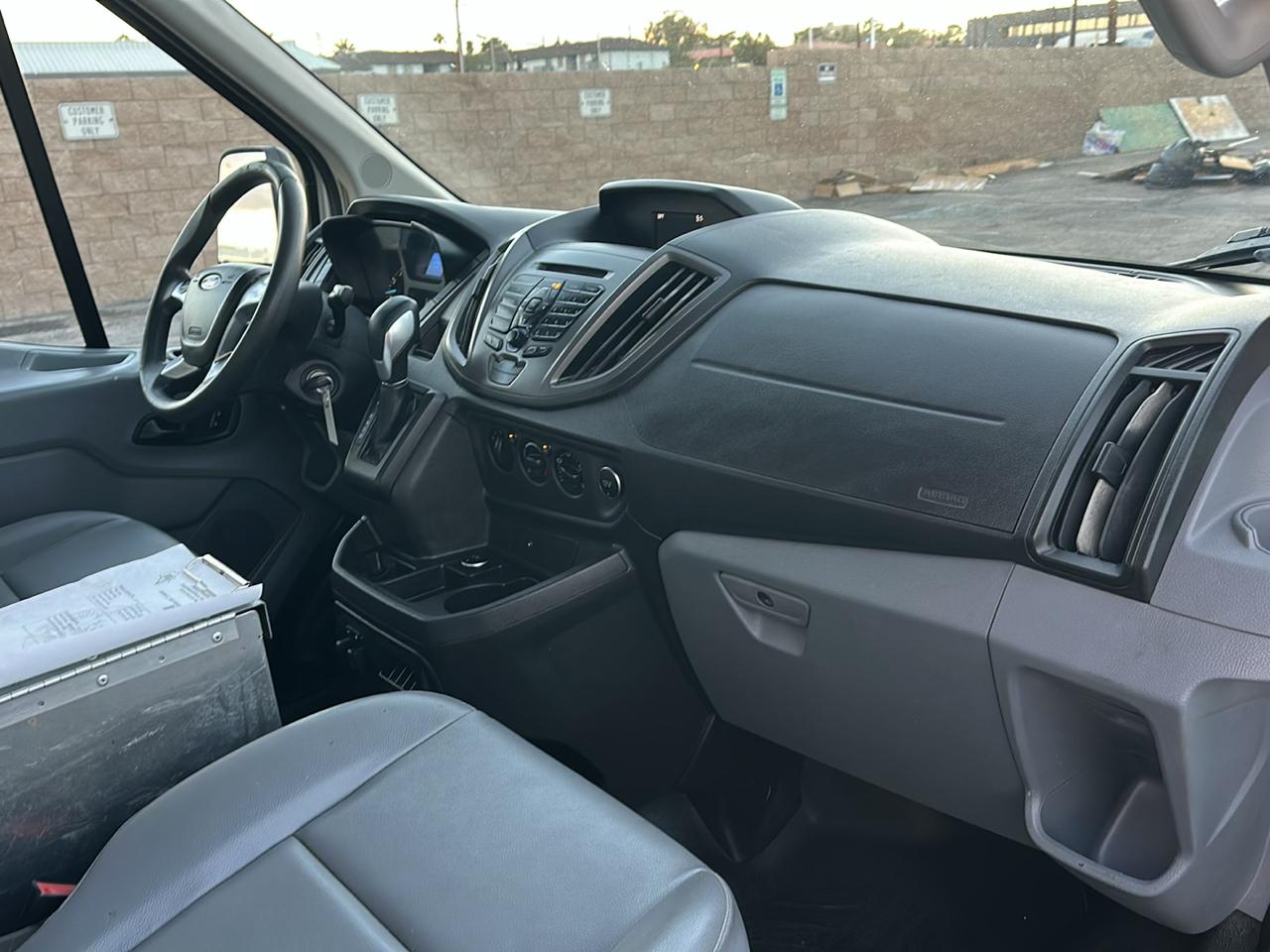 Ford Transit 350 Van Med. Roof w/Sliding Pass. 148-in. WB 2019