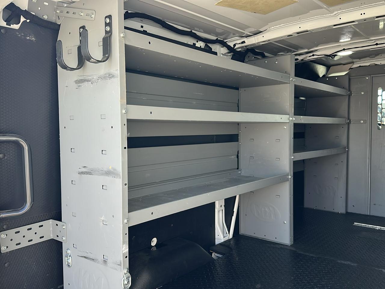 Ford Transit 150 Van Low Roof w/Sliding Pass. 130-in. WB 2019