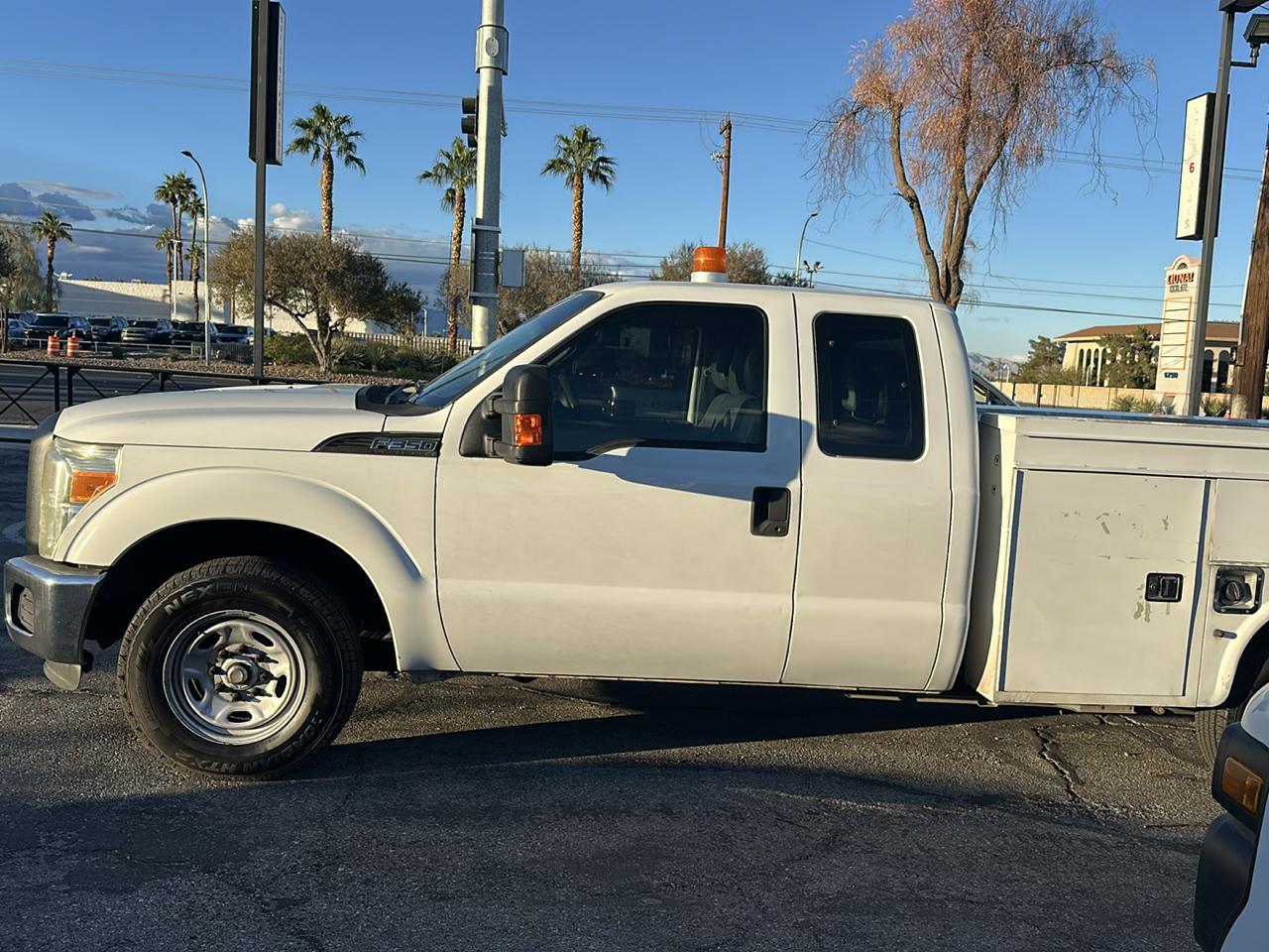 Ford F-350 SD Lariat SuperCab 2WD 2013