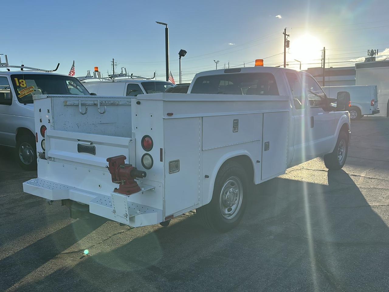 Ford F-350 SD Lariat SuperCab 2WD 2013