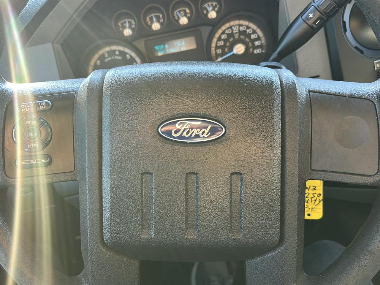 Ford F-350 SD Lariat SuperCab 2WD 2013