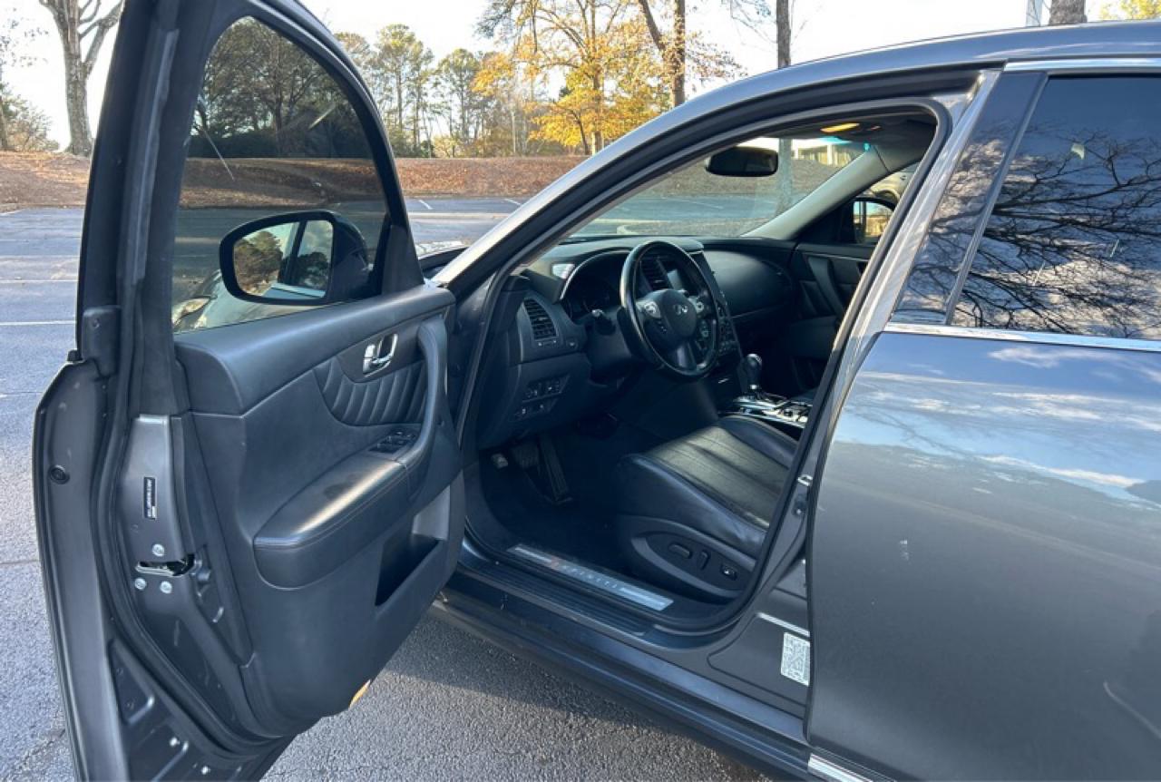 Infiniti QX70 RWD 4dr 2016