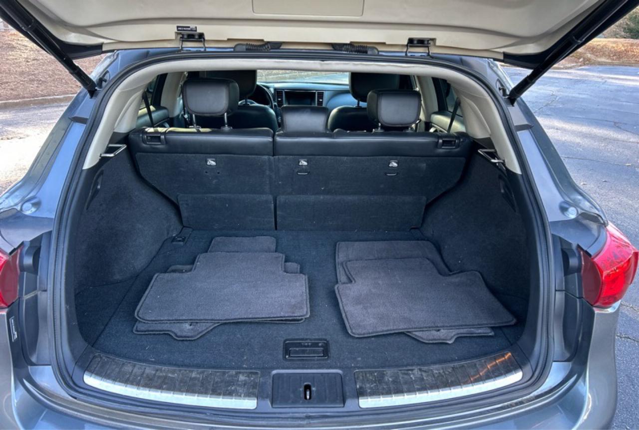 Infiniti QX70 RWD 4dr 2016