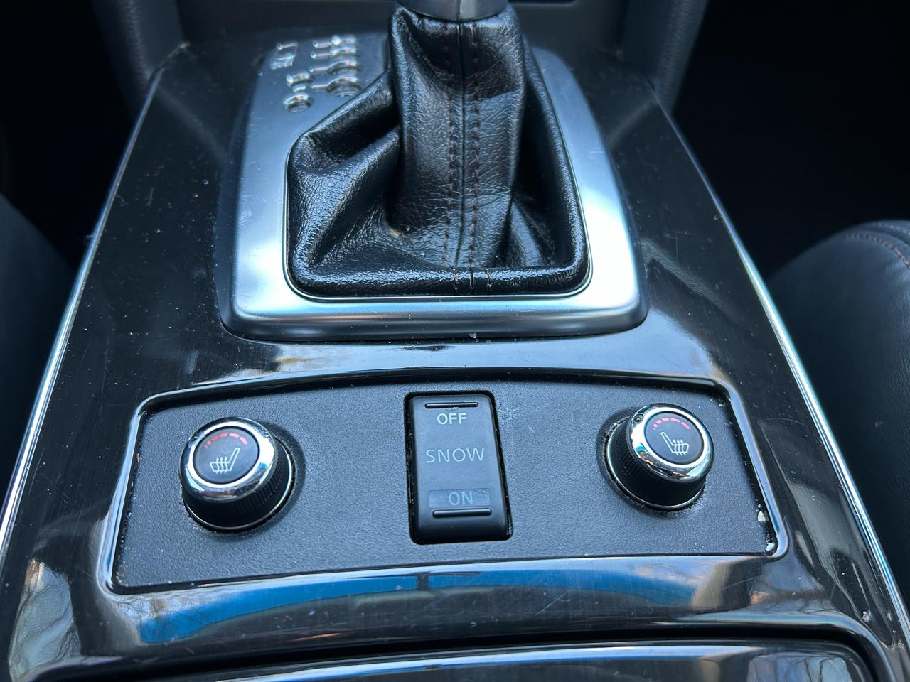 Infiniti QX70 RWD 4dr 2016