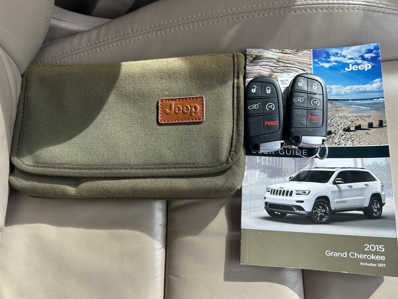 Jeep Grand Cherokee Limited 2WD 2015 Jeep Grand Cherokee Limited 2WD 2015