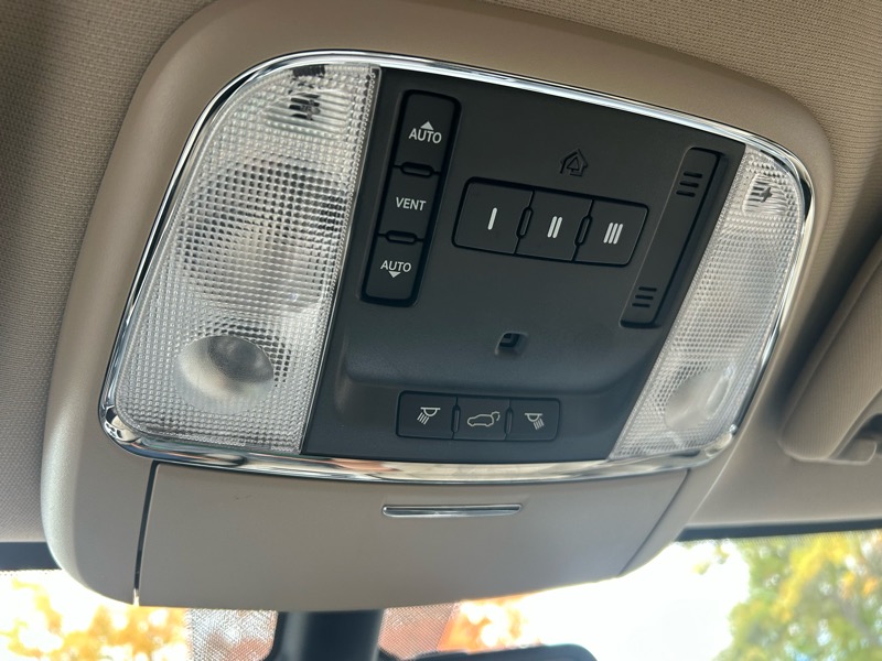 Jeep Grand Cherokee Limited 2WD 2015 Jeep Grand Cherokee Limited 2WD 2015