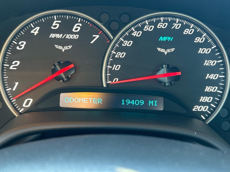 Chevrolet Corvette 2dr Conv Z16 Grand Sport w/3LT 2011