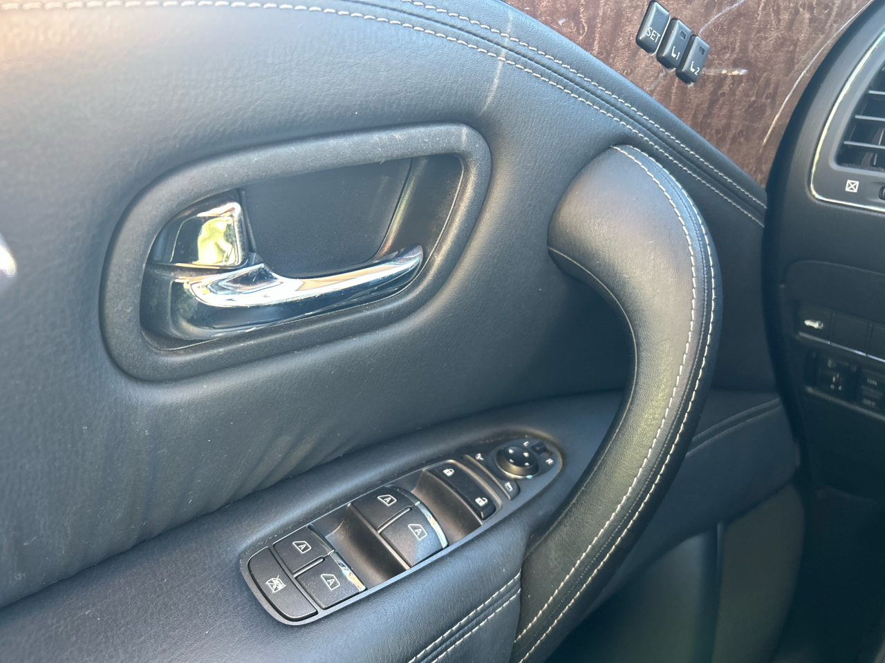 Infiniti QX80 AWD Signature Edition 2017