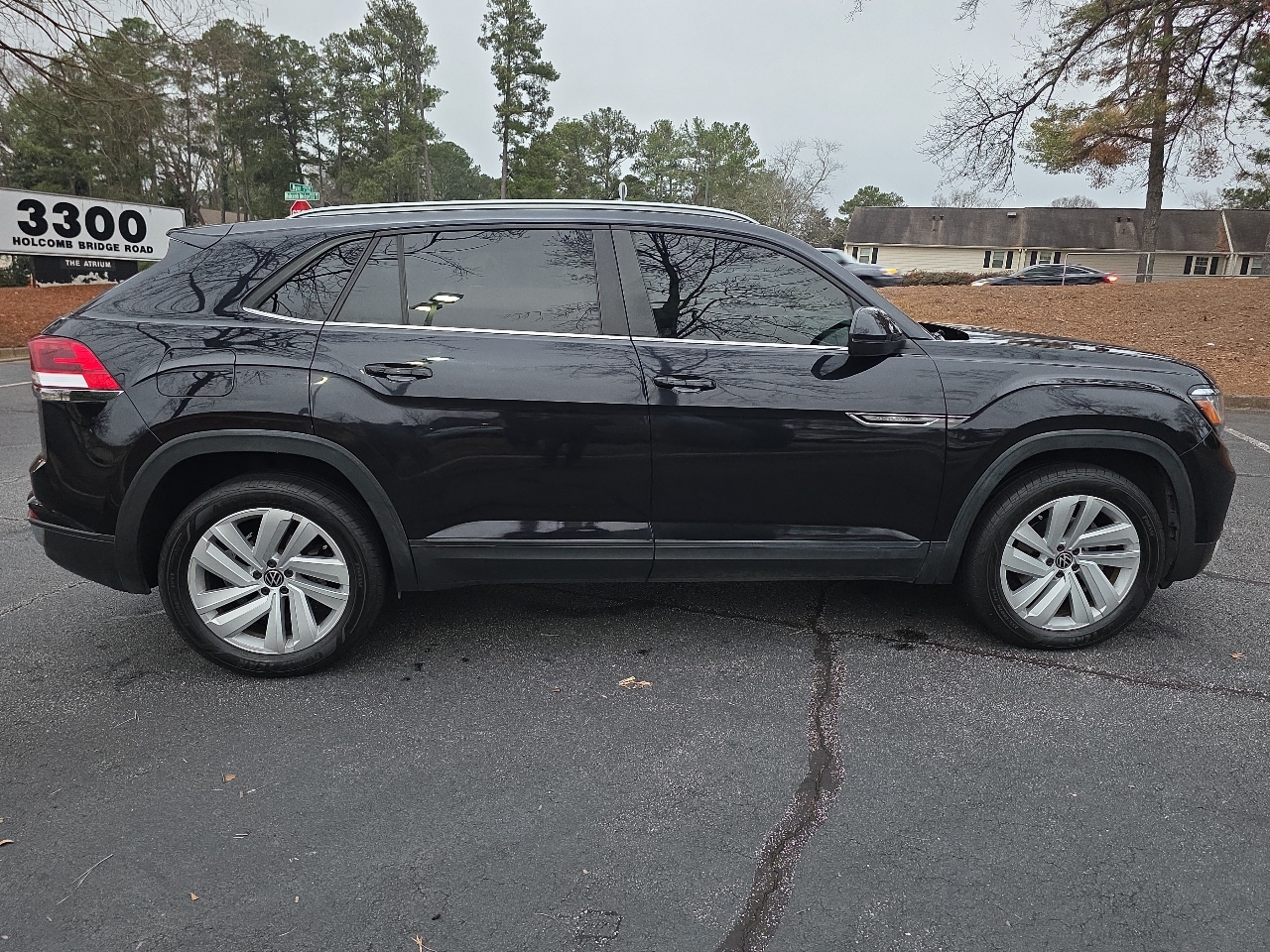Volkswagen Atlas Cross Sport 3.6L V6 SE w/Technology FWD 2021