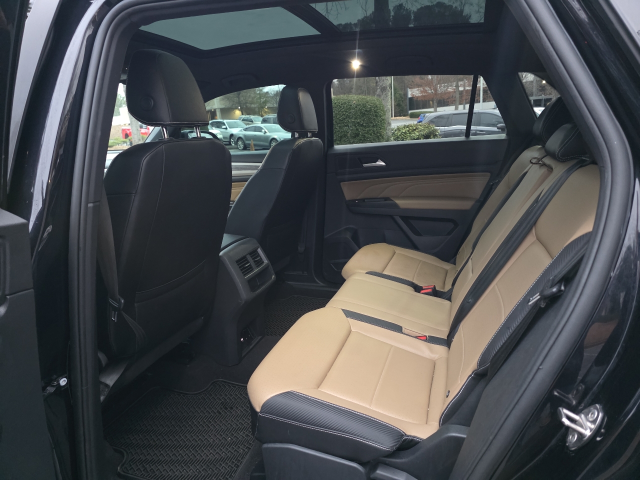 Volkswagen Atlas Cross Sport 3.6L V6 SE w/Technology FWD 2021