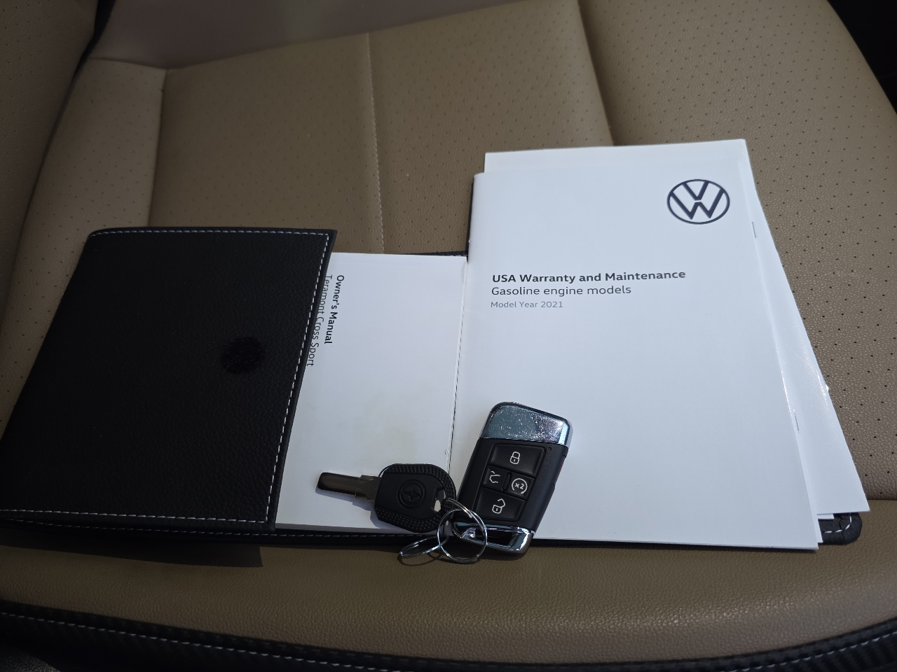 Volkswagen Atlas Cross Sport 3.6L V6 SE w/Technology FWD 2021