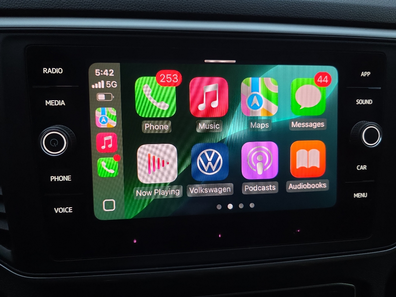 Volkswagen Atlas Cross Sport 3.6L V6 SE w/Technology FWD 2021