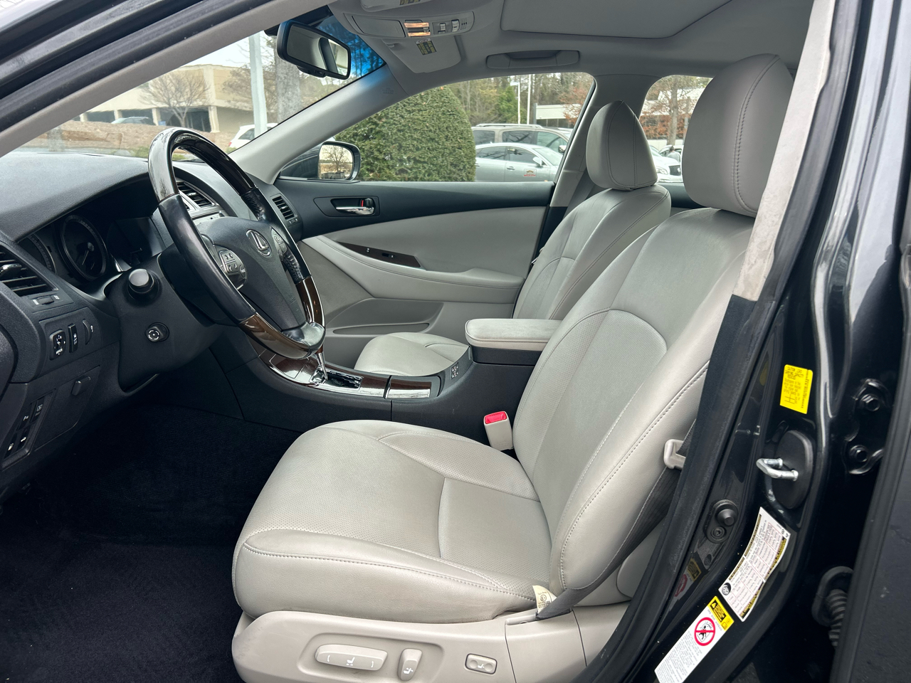 Lexus ES 350 4dr Sdn 2011