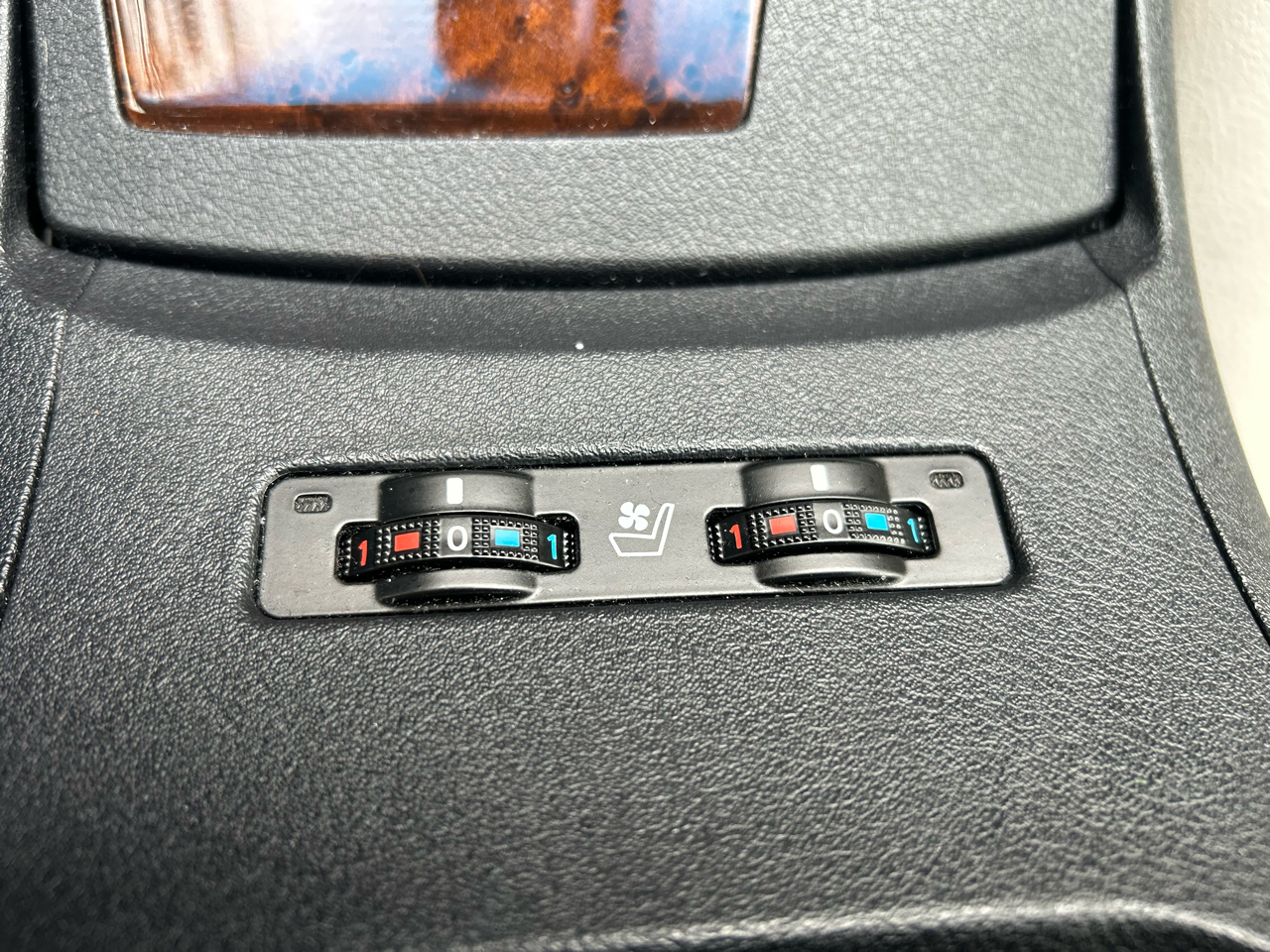 Lexus ES 350 4dr Sdn 2011