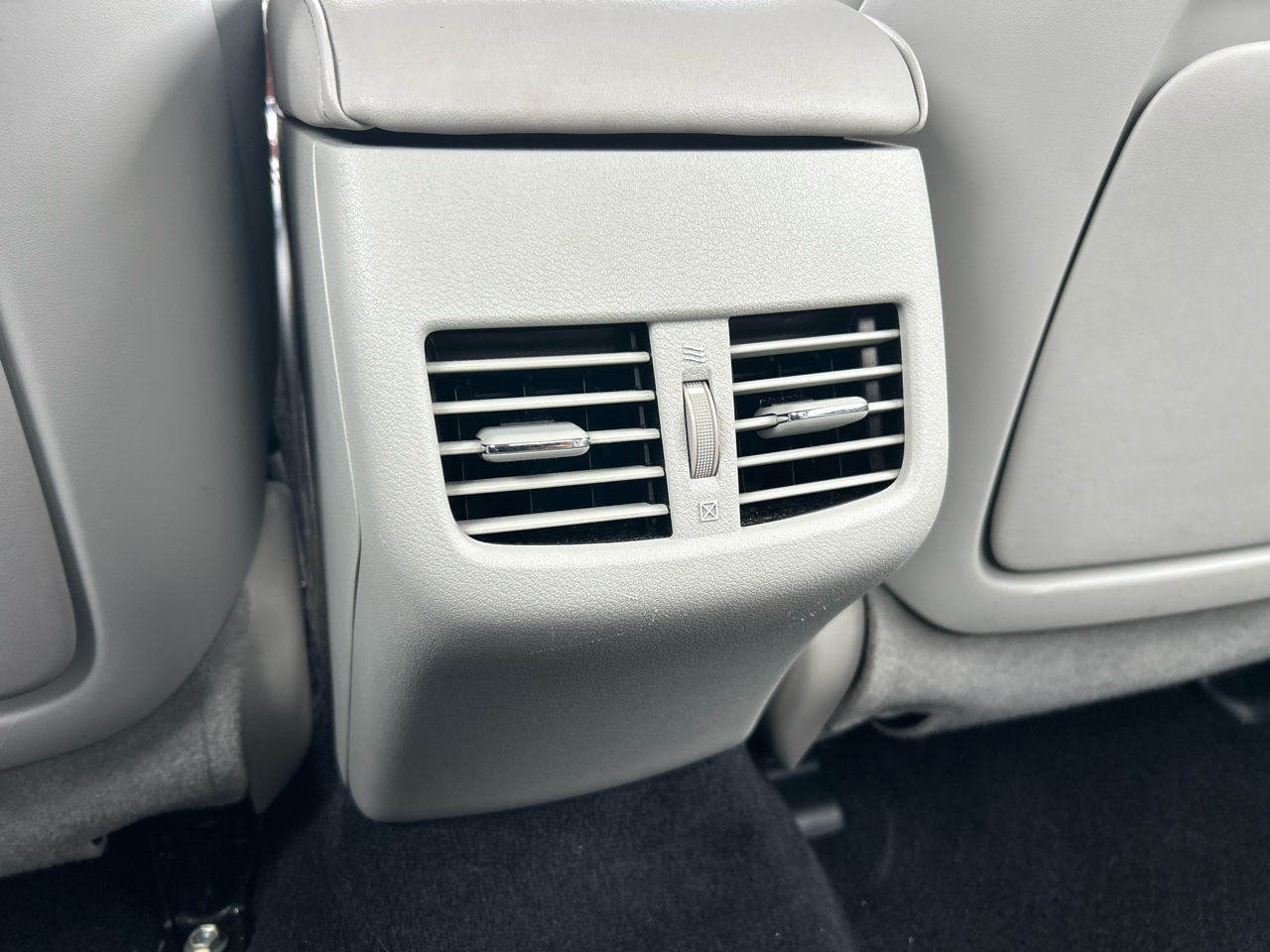 Lexus ES 350 4dr Sdn 2011