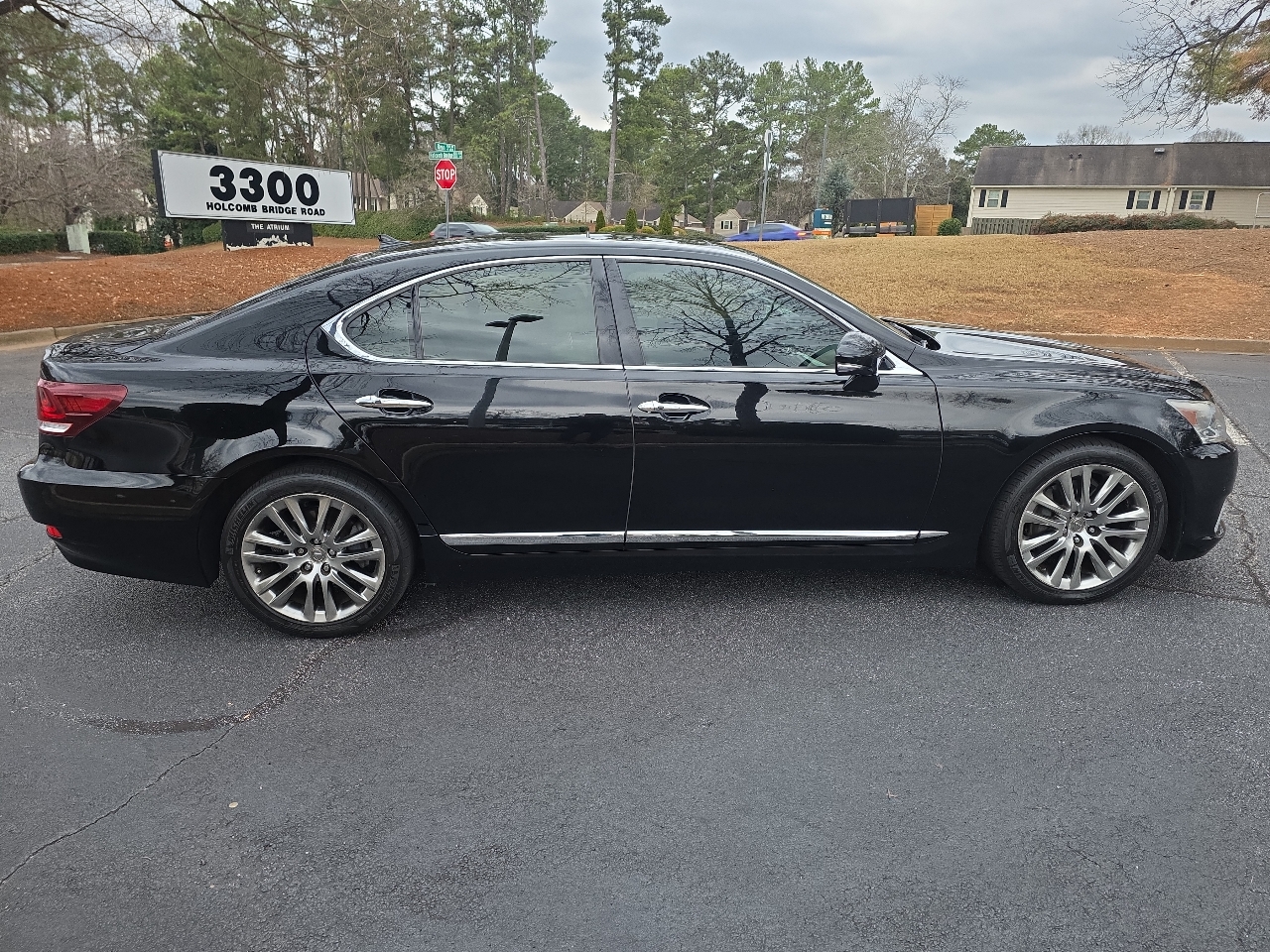 Lexus LS 460 4dr Sdn RWD 2013